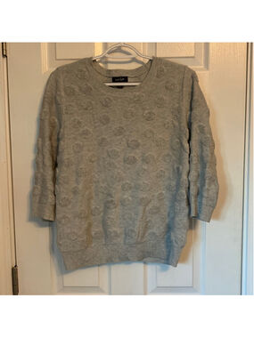 Lord & Taylor textured grey sweater 3/4 length sleeves medium
